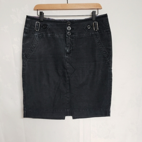 One 5 One Skirt - Picture 1 of 7